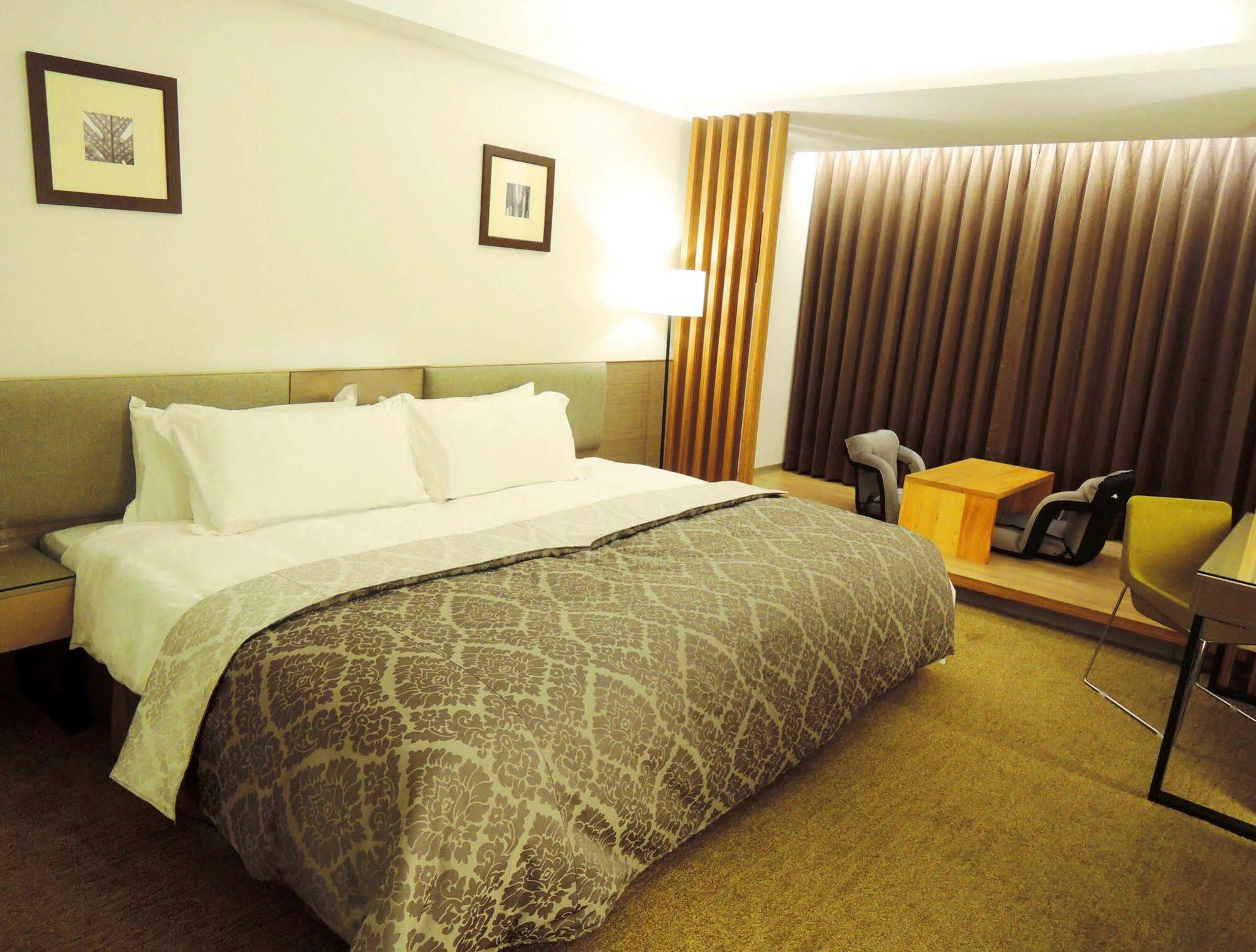 Tsun Huang Hotel Chiayi City Luaran gambar