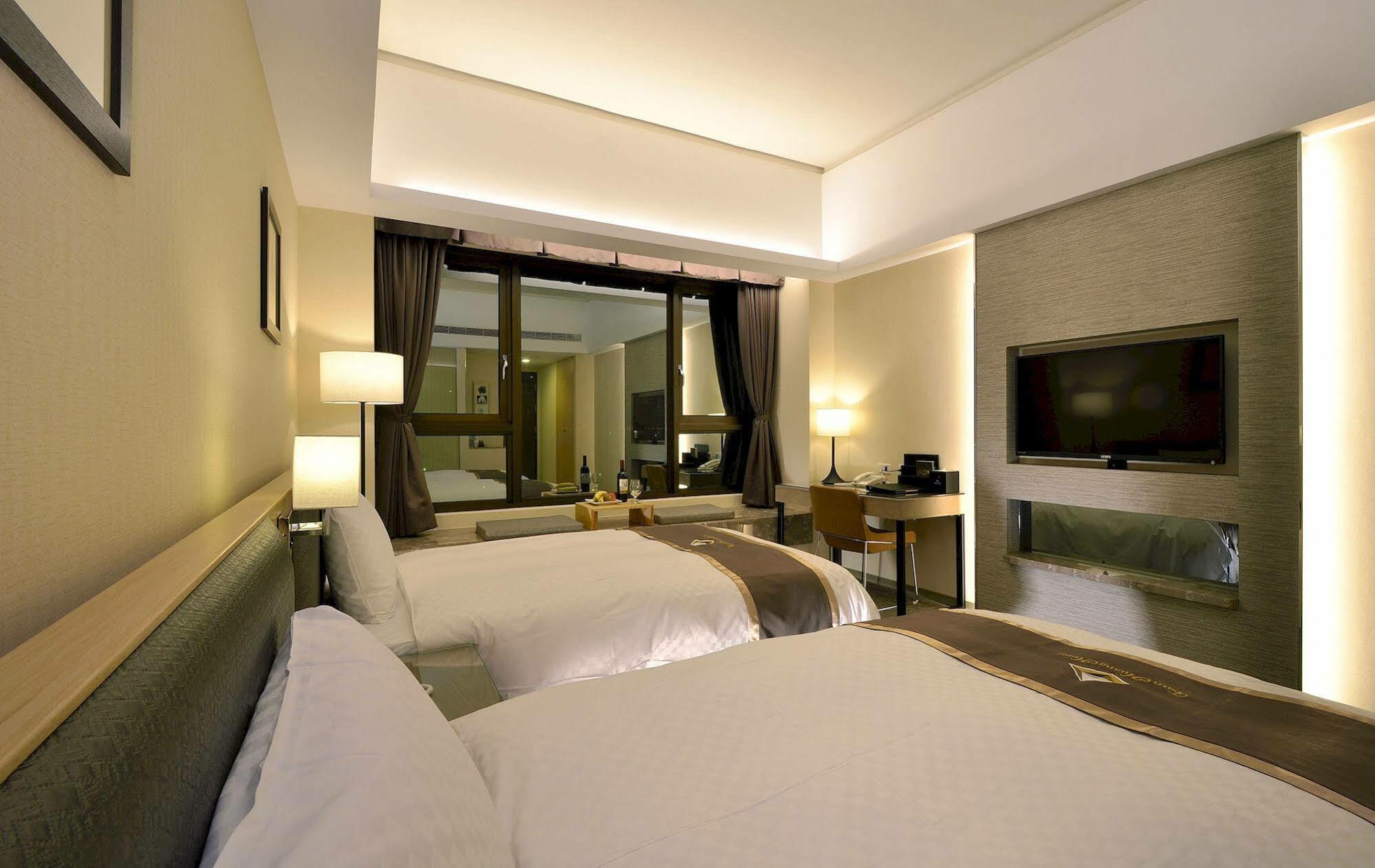 Tsun Huang Hotel Chiayi City Luaran gambar
